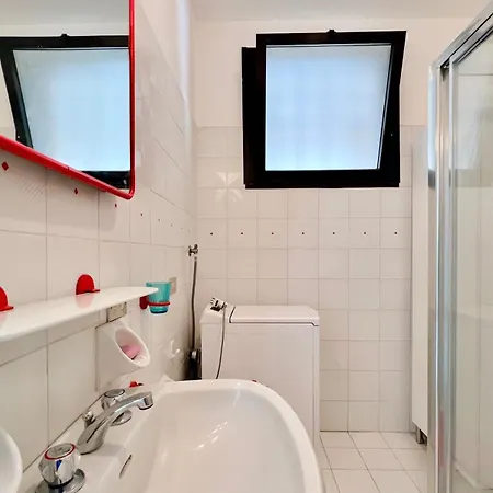 Apartman Bilocale Con Piscina Condominiale