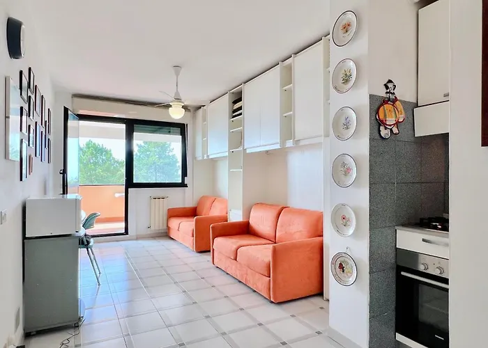 Bilocale Con Piscina Condominiale *
