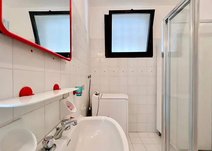 Apartamento Bilocale Con Piscina Condominiale