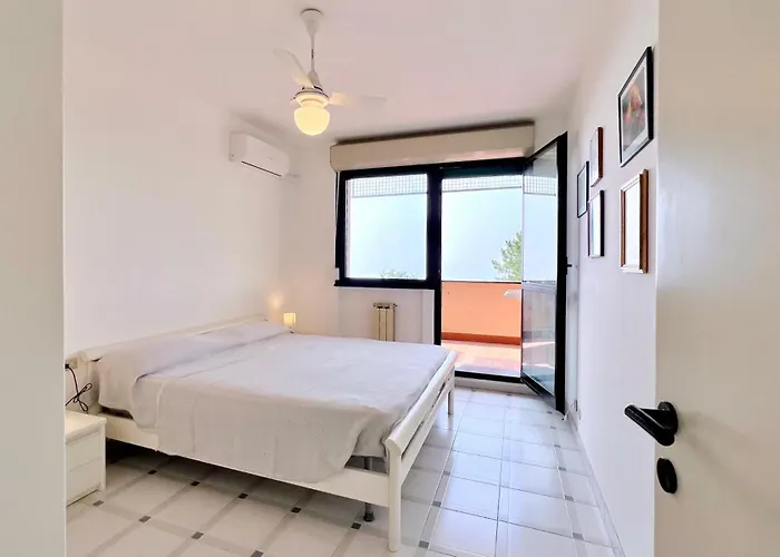 Bilocale Con Piscina Condominiale * ヴァラッツェ